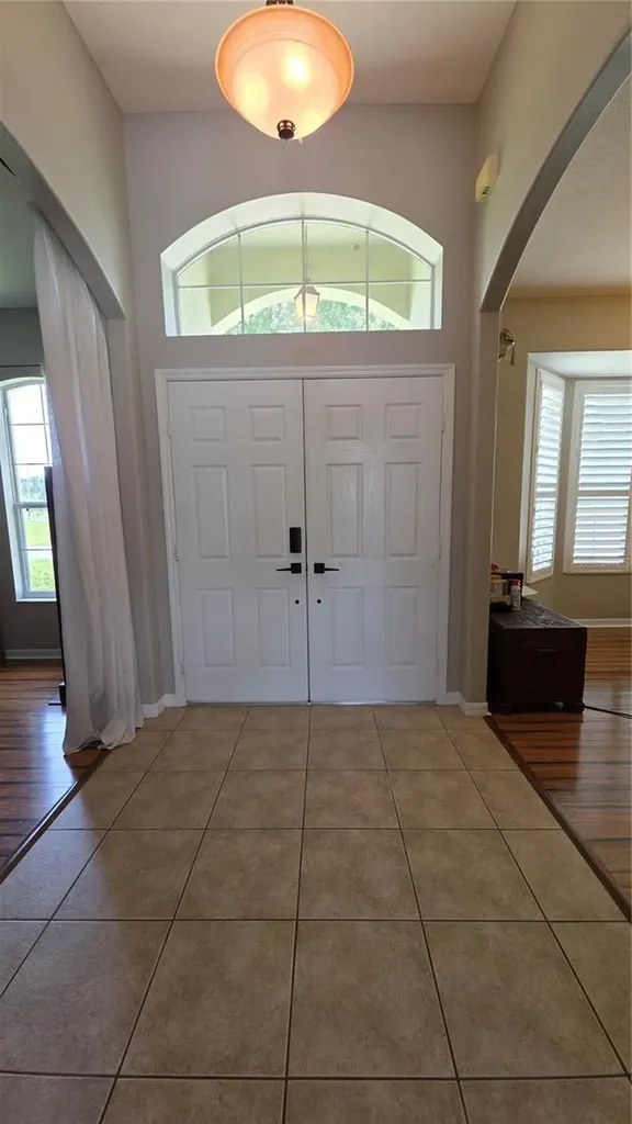 36812 Queen Bee Lane Grand Island FL 32735
