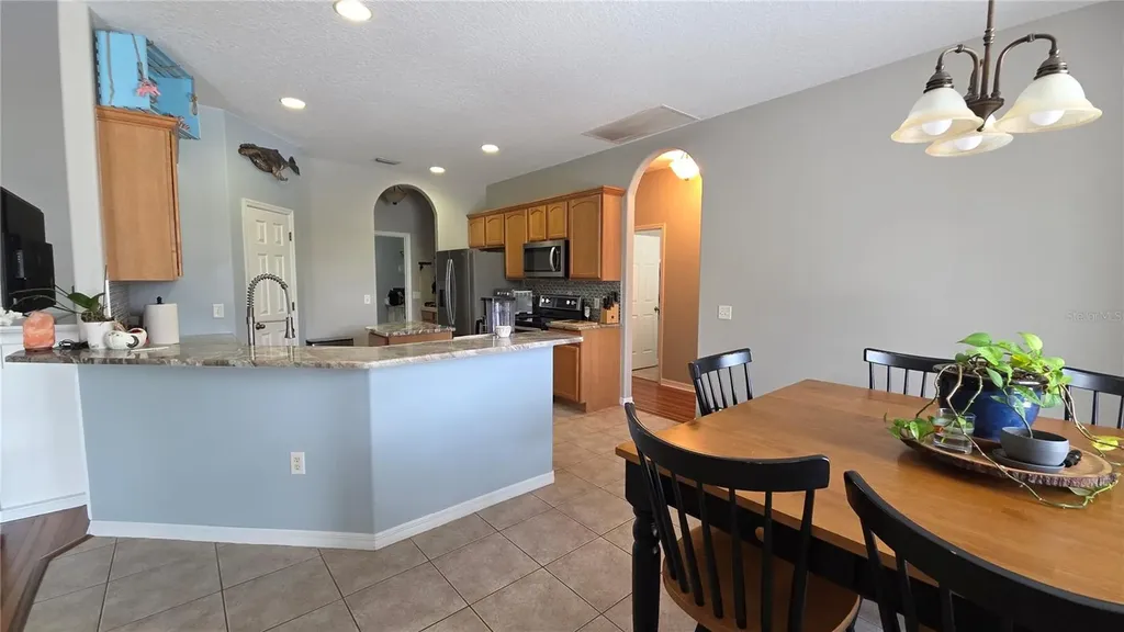 36812 Queen Bee Lane Grand Island FL 32735