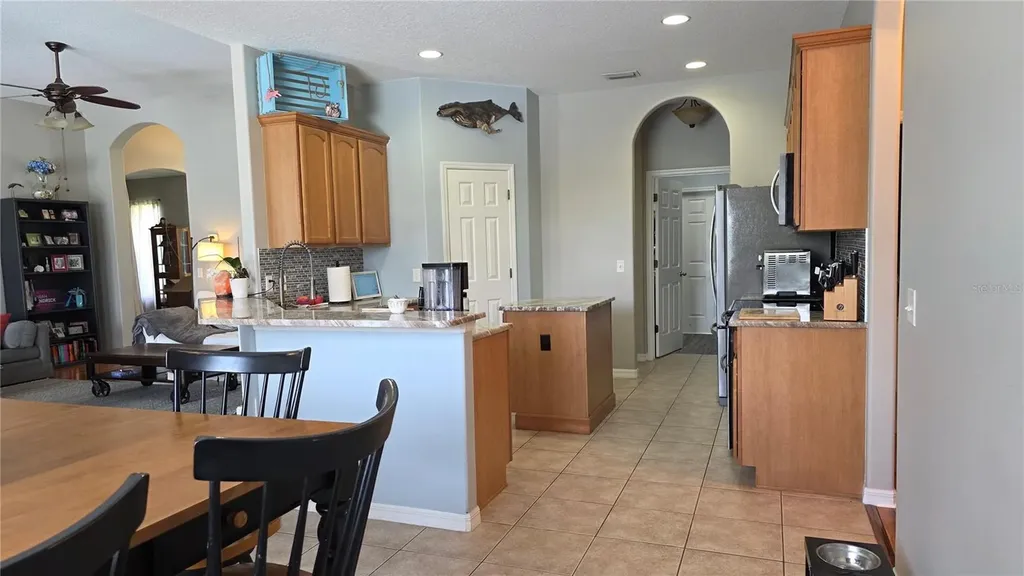 36812 Queen Bee Lane Grand Island FL 32735