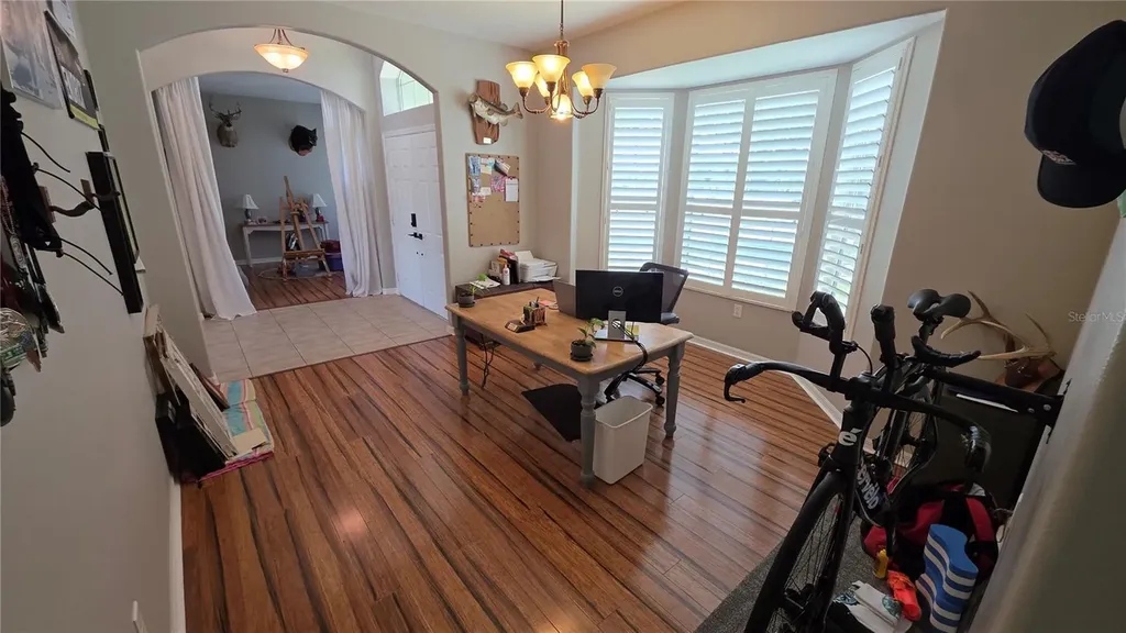 36812 Queen Bee Lane Grand Island FL 32735