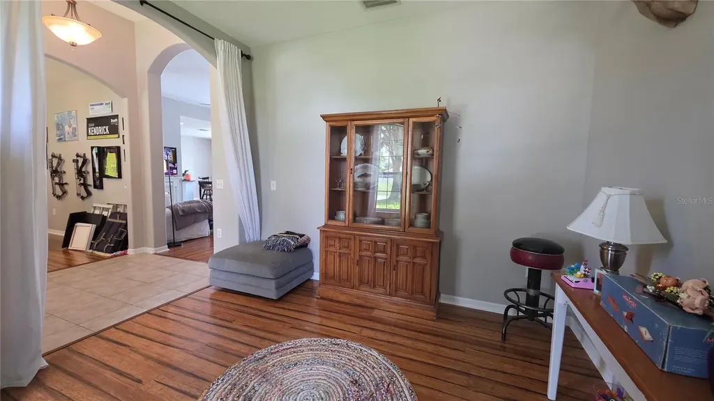 36812 Queen Bee Lane Grand Island FL 32735