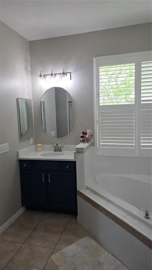 36812 Queen Bee Lane Grand Island FL 32735
