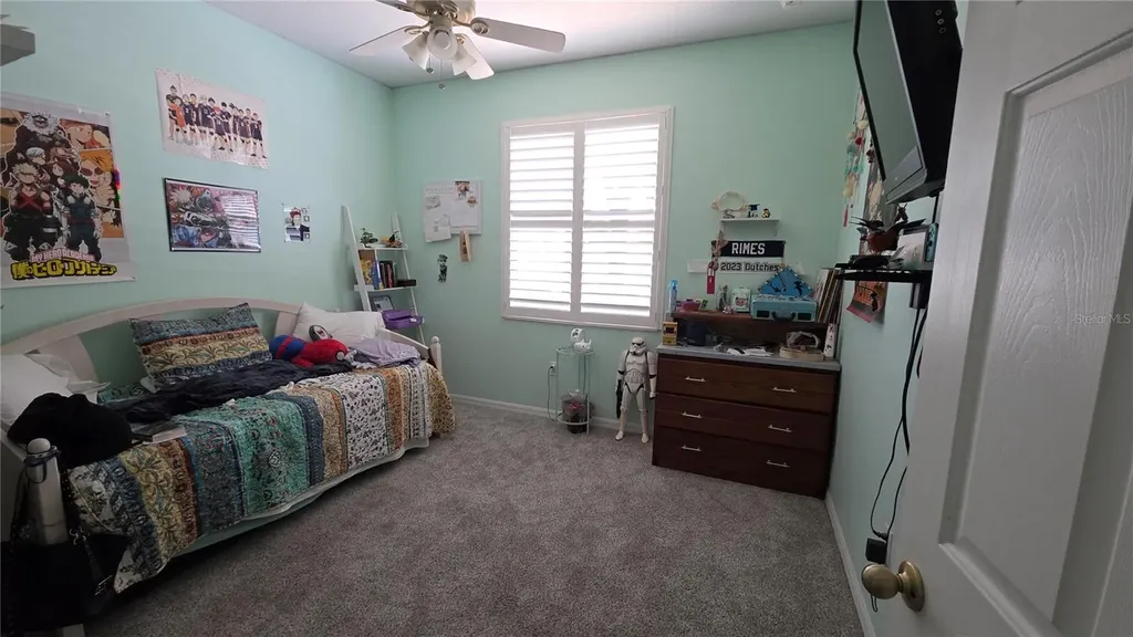36812 Queen Bee Lane Grand Island FL 32735