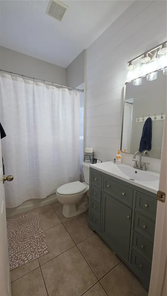 36812 Queen Bee Lane Grand Island FL 32735