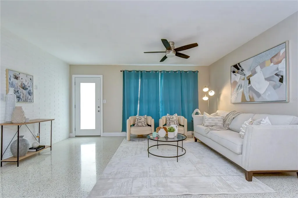 6871 4th Street S St Petersburg FL 33705