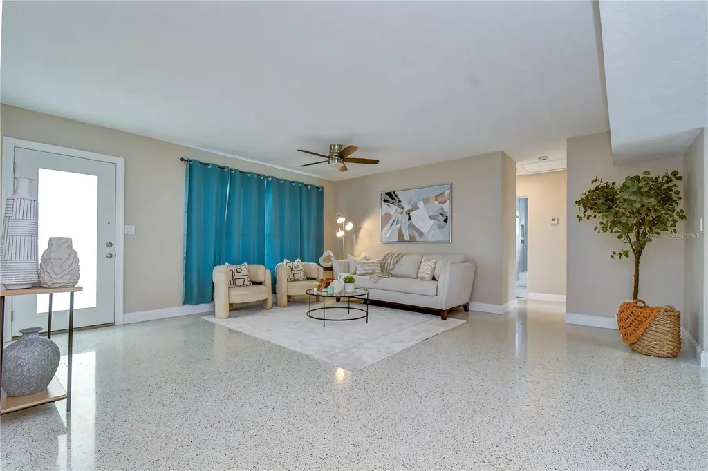 6871 4th Street S St Petersburg FL 33705