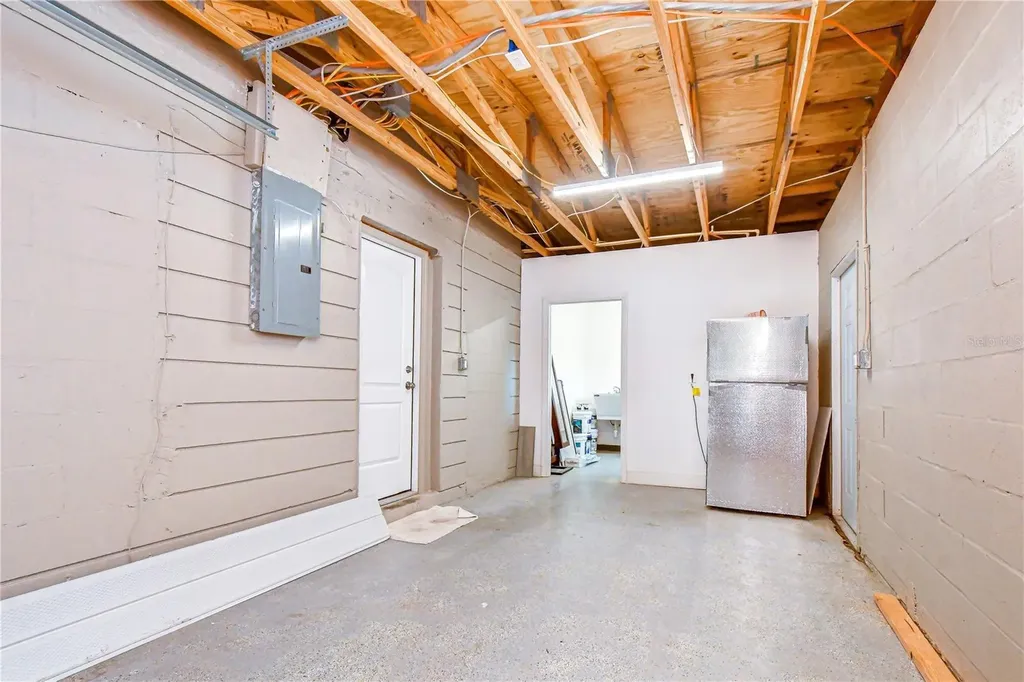 6871 4th Street S St Petersburg FL 33705