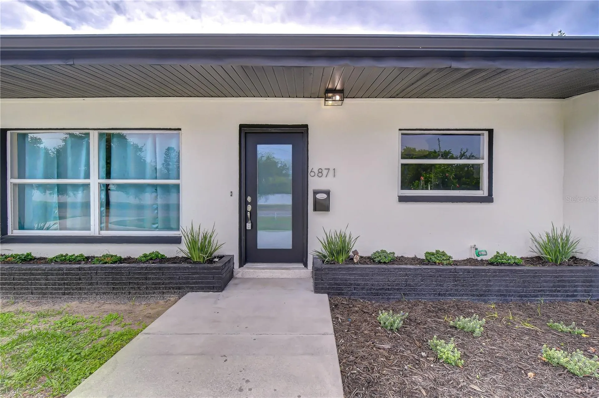 6871 4th Street S St Petersburg FL 33705