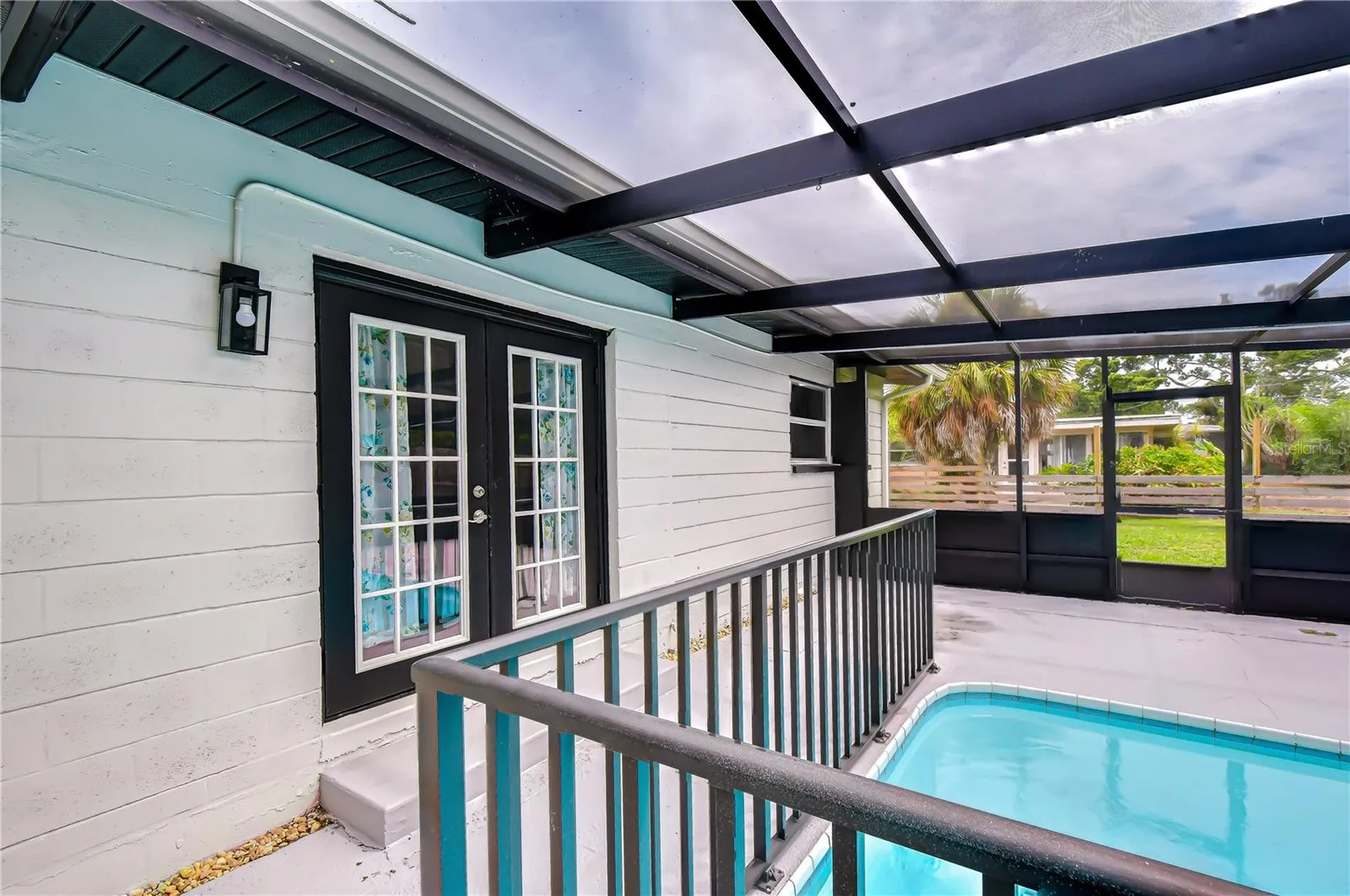 6871 4th Street S St Petersburg FL 33705