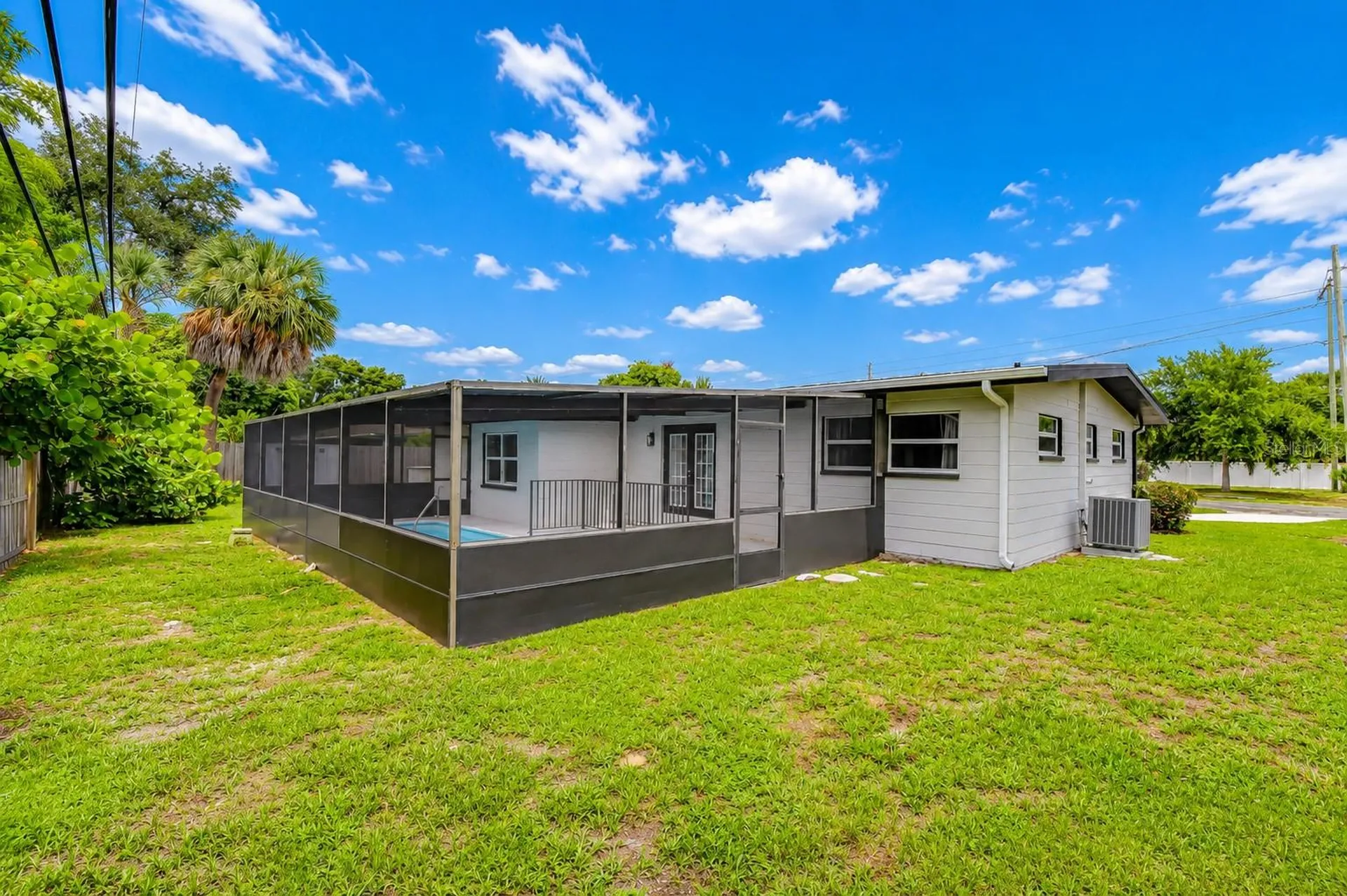 6871 4th Street S St Petersburg FL 33705