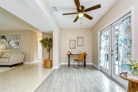 6871 4th Street S St Petersburg FL 33705