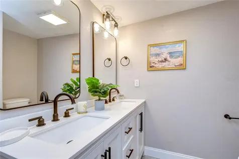 6871 4th Street S St Petersburg FL 33705