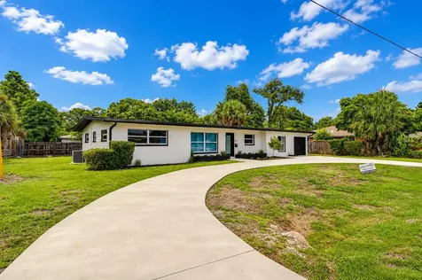 6871 4th Street S St Petersburg FL 33705