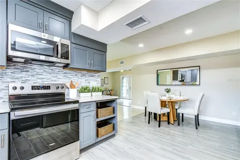 6871 4th Street S St Petersburg FL 33705