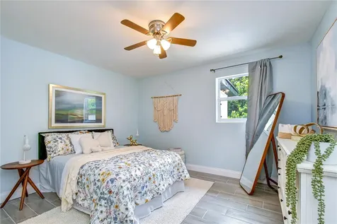 6871 4th Street S St Petersburg FL 33705