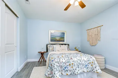 6871 4th Street S St Petersburg FL 33705