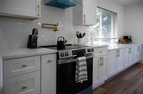 6613 Blue Heron Drive S St Petersburg FL 33707