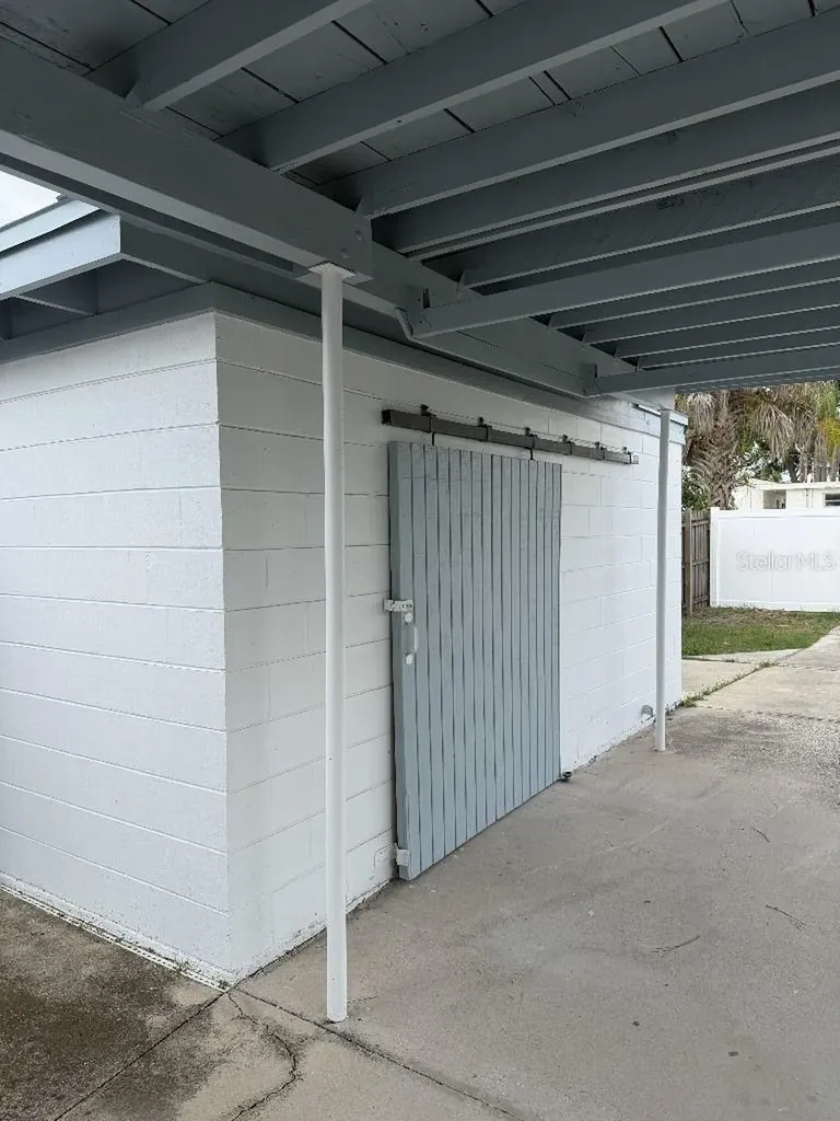 632 89th Avenue N St Petersburg FL 33702