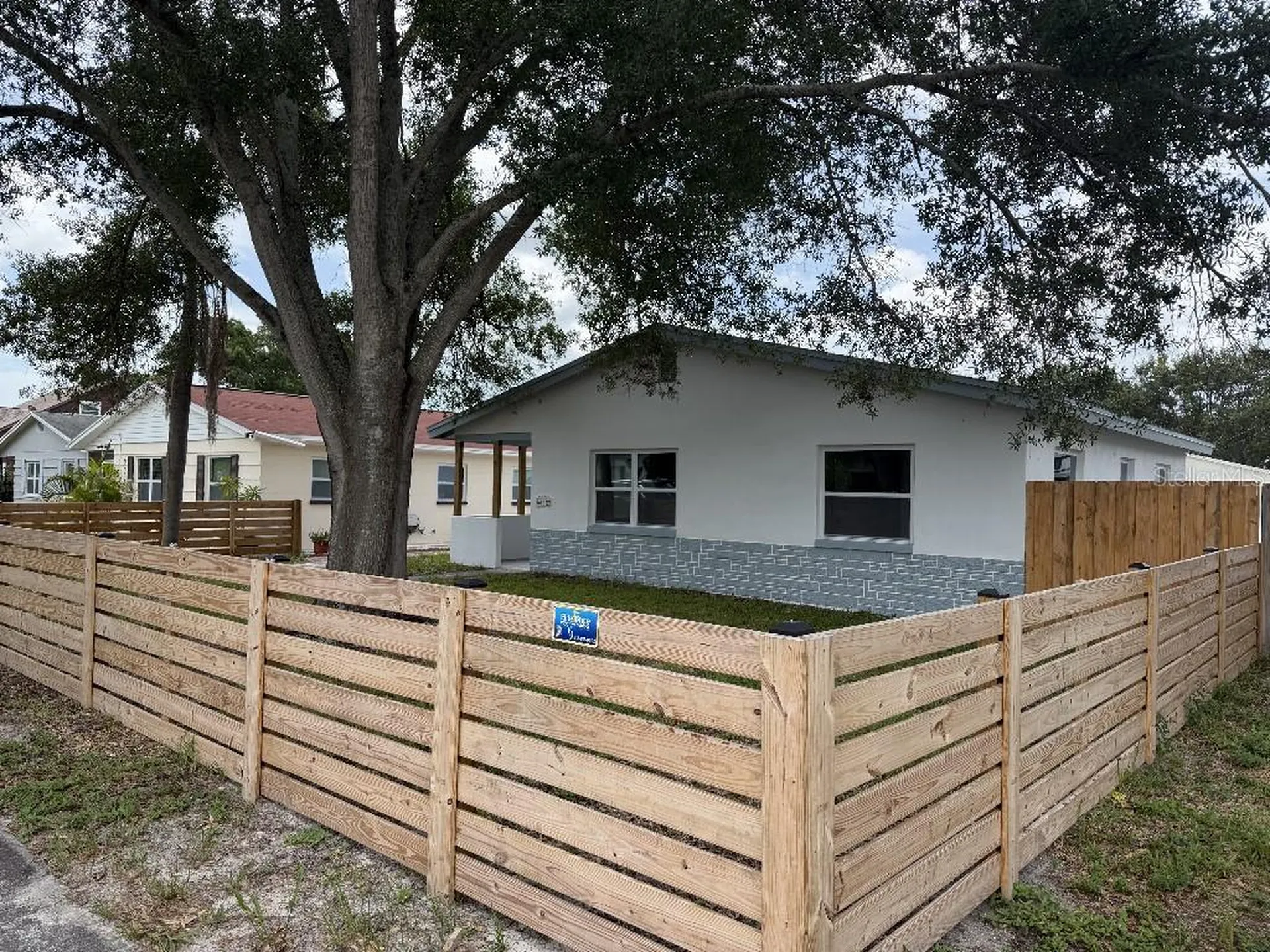 632 89th Avenue N St Petersburg FL 33702