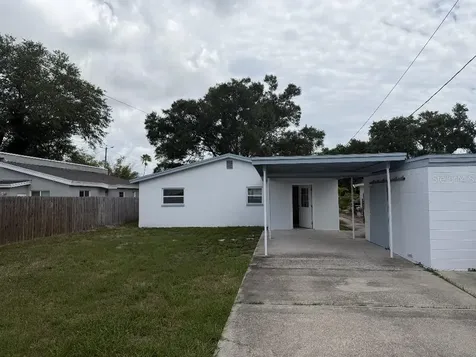 632 89th Avenue N St Petersburg FL 33702