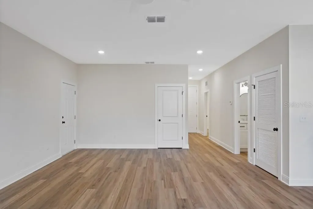 4206 N Manhattan Avenue Tampa FL 33614
