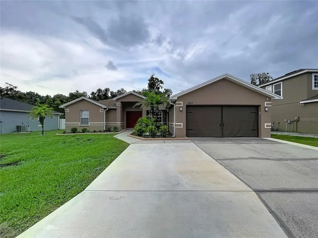 3217 Enclave Boulevard Mulberry FL 33860