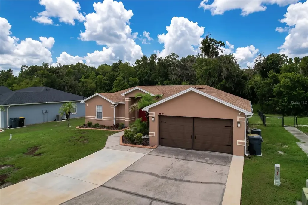 3217 Enclave Boulevard Mulberry FL 33860