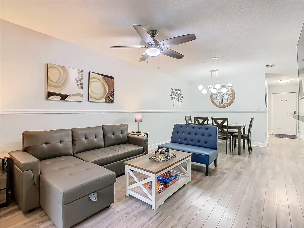 8825 Coral Palms Court Kissimmee FL 34747