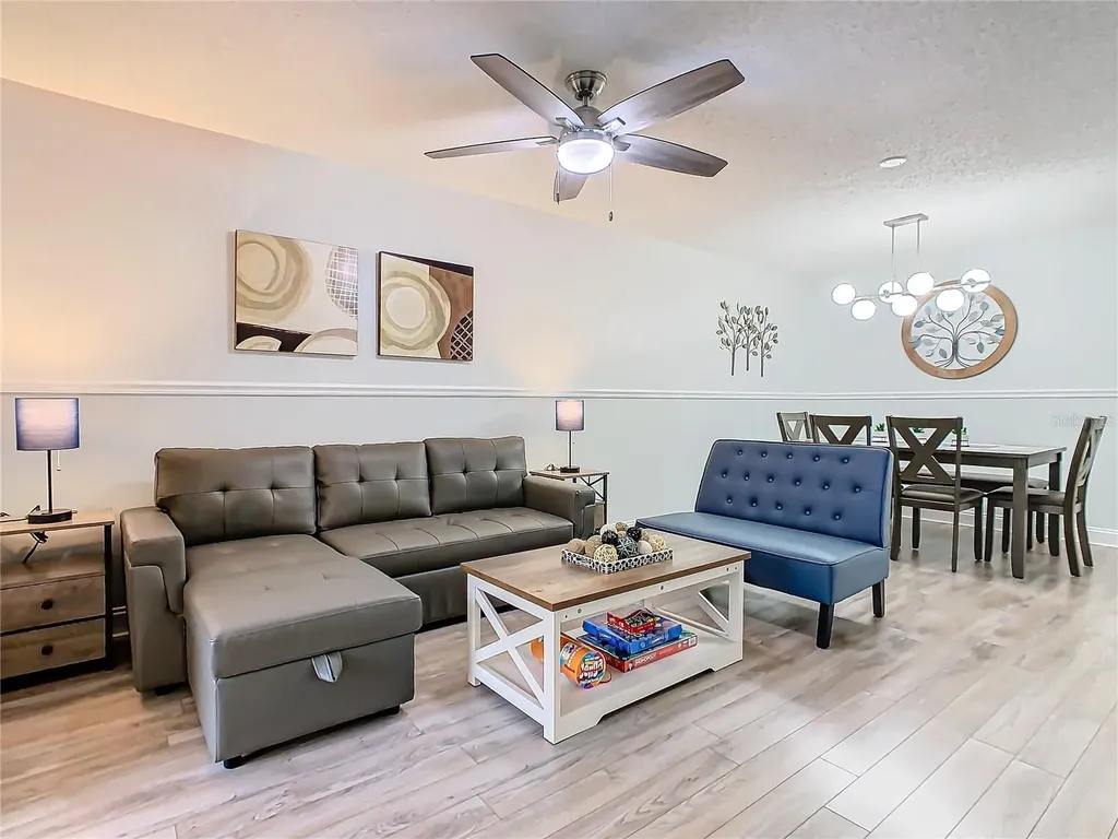 8825 Coral Palms Court Kissimmee FL 34747