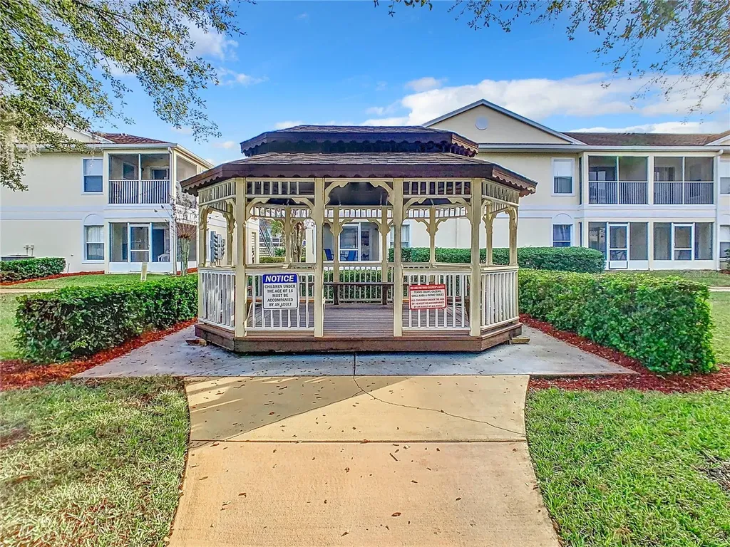 8825 Coral Palms Court Kissimmee FL 34747