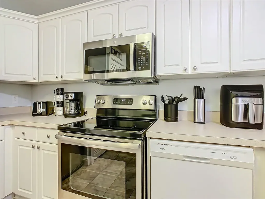 8825 Coral Palms Court Kissimmee FL 34747