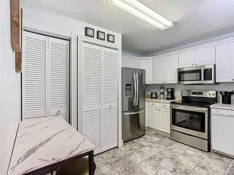 8825 Coral Palms Court Kissimmee FL 34747