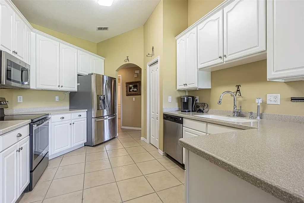 29435 Snap Hook Drive San Antonio FL 33576
