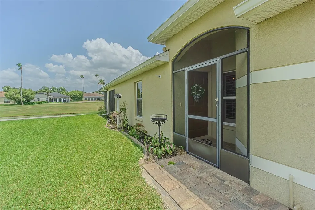 29435 Snap Hook Drive San Antonio FL 33576