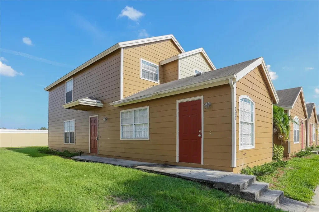 202 Washington Palm Loop Davenport FL 33897