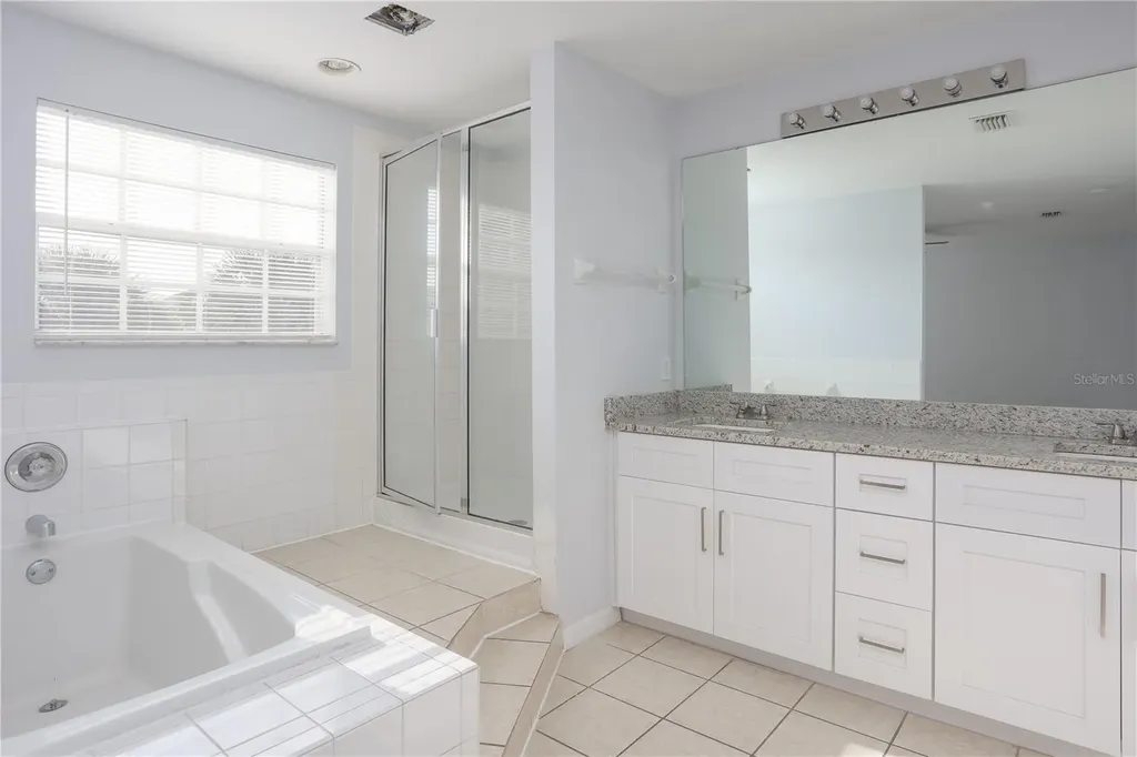 202 Washington Palm Loop Davenport FL 33897