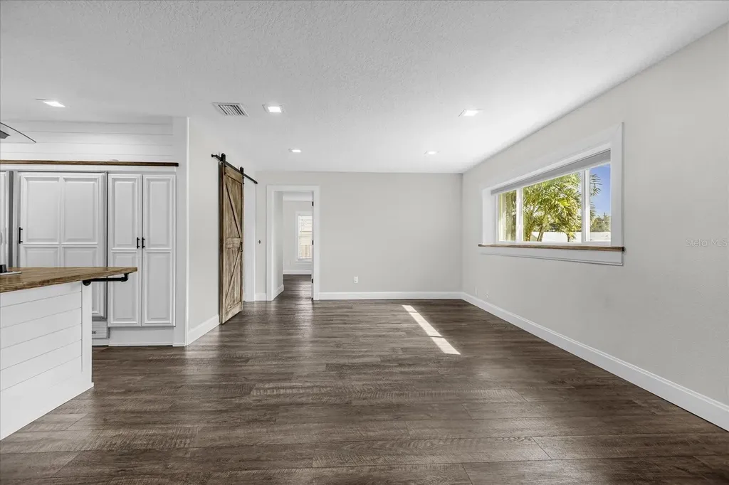 8756 Granada Boulevard Orlando FL 32836