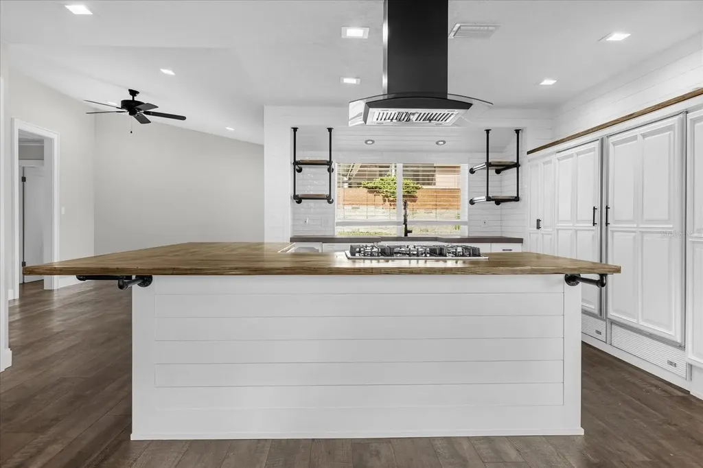 8756 Granada Boulevard Orlando FL 32836
