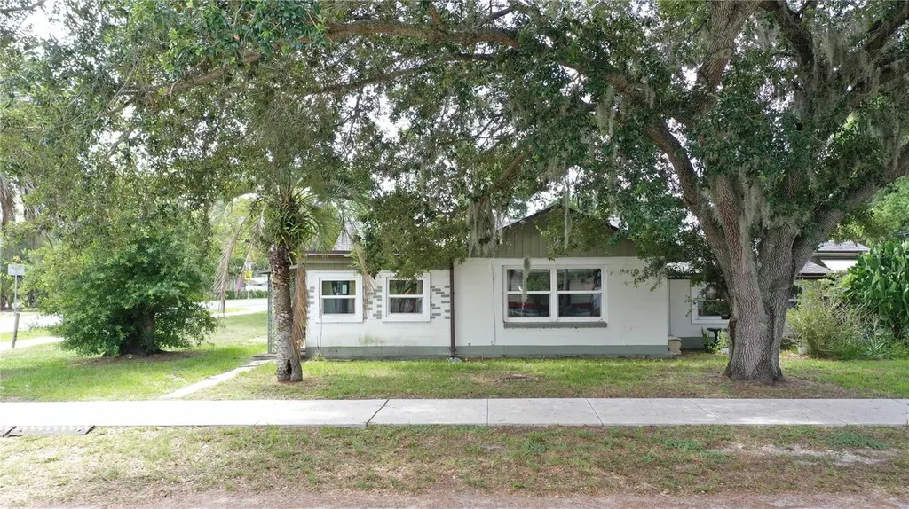 5651 6th Street Zephyrhills FL 33542