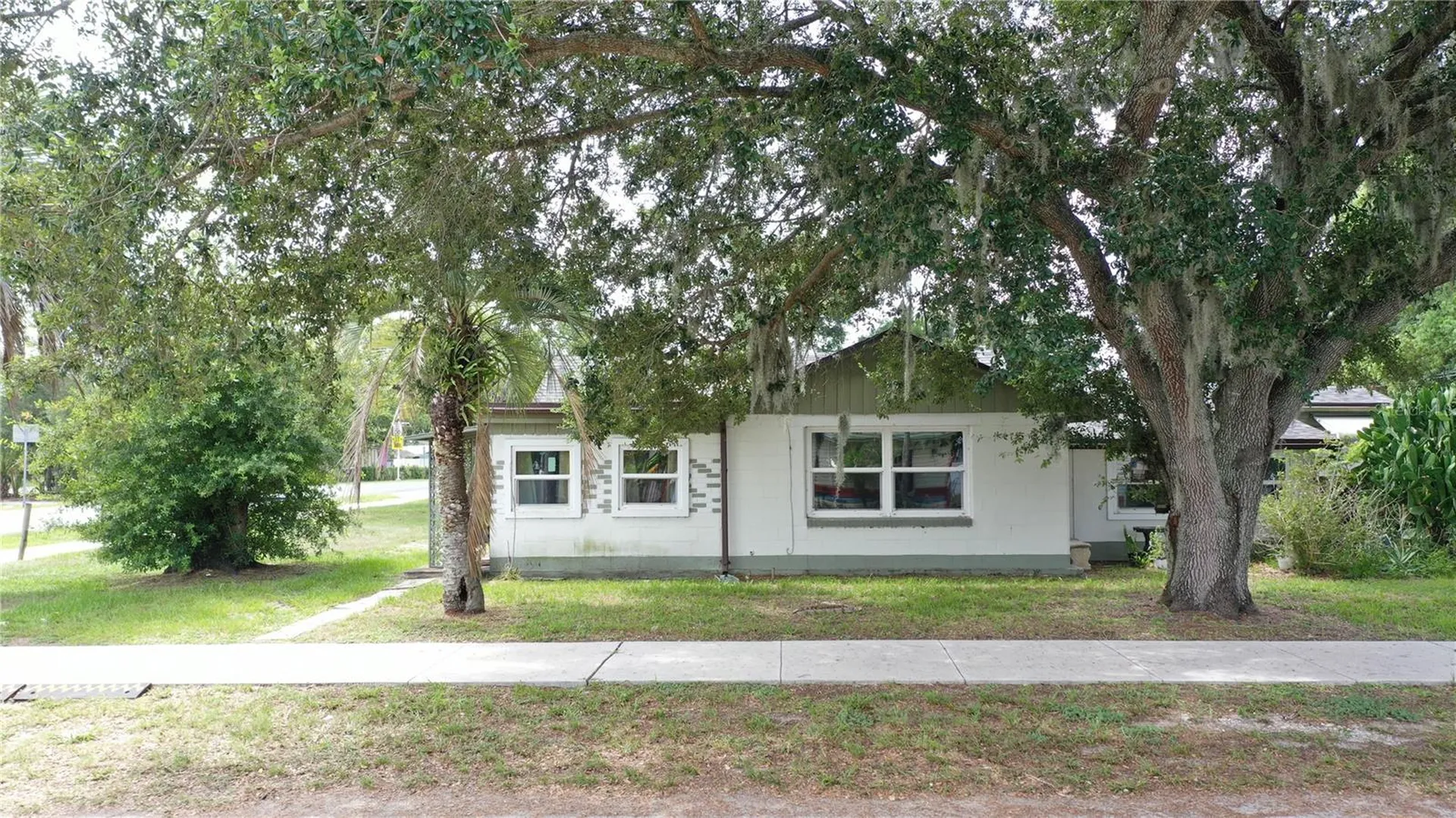 5651 6th Street Zephyrhills FL 33542