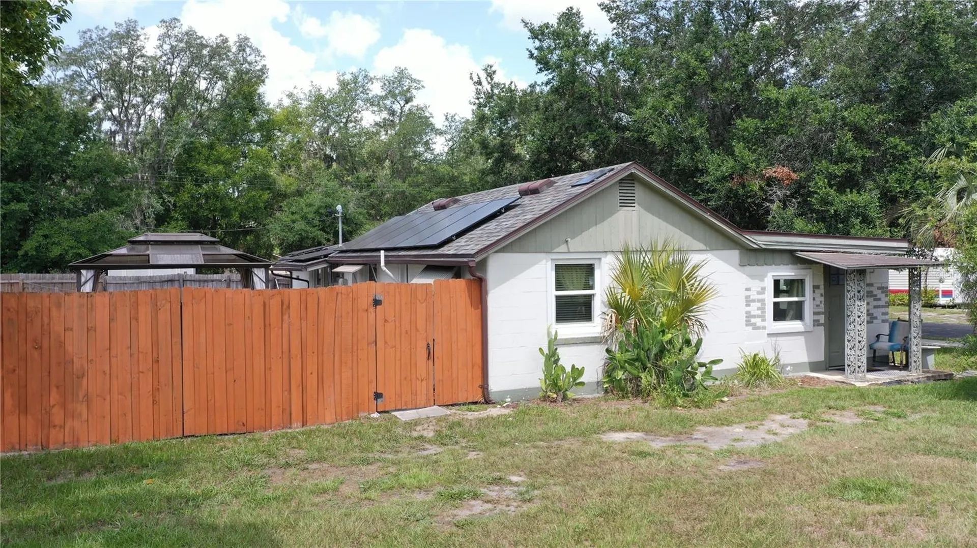 5651 6th Street Zephyrhills FL 33542