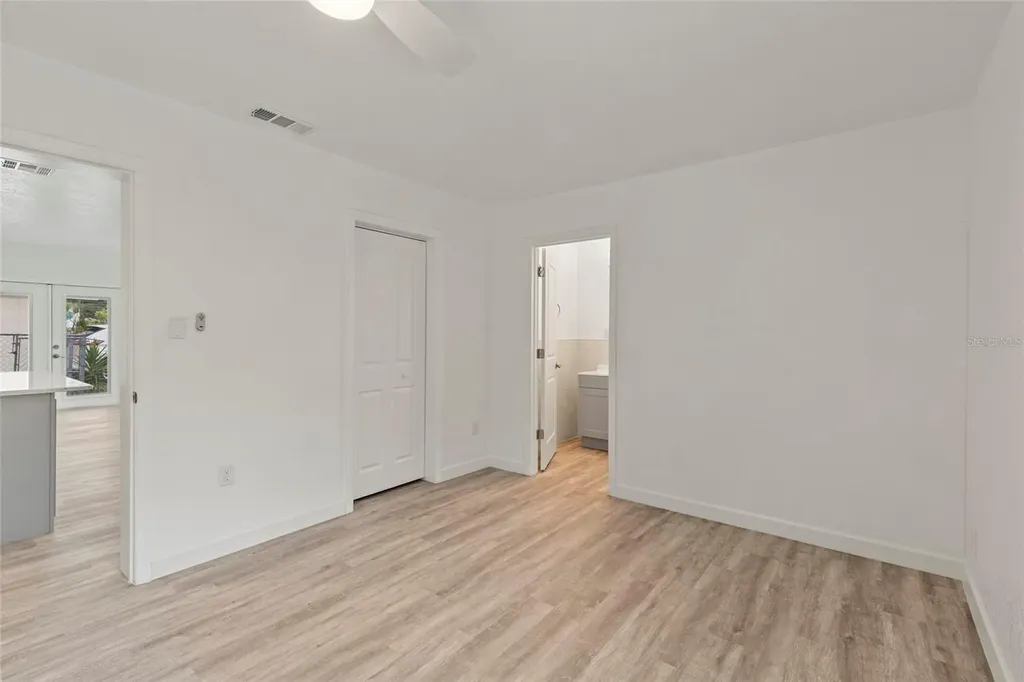 2827 16th Avenue S St Petersburg FL 33712