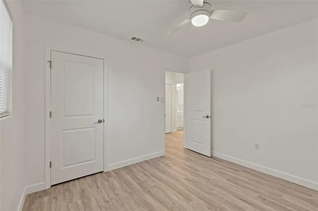 2827 16th Avenue S St Petersburg FL 33712