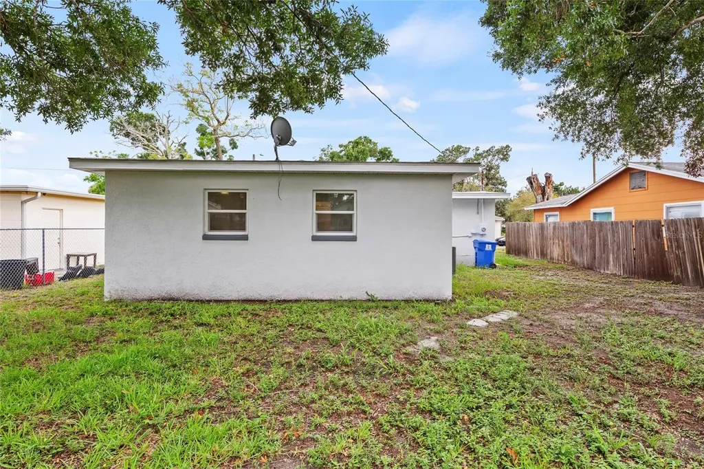 2827 16th Avenue S St Petersburg FL 33712