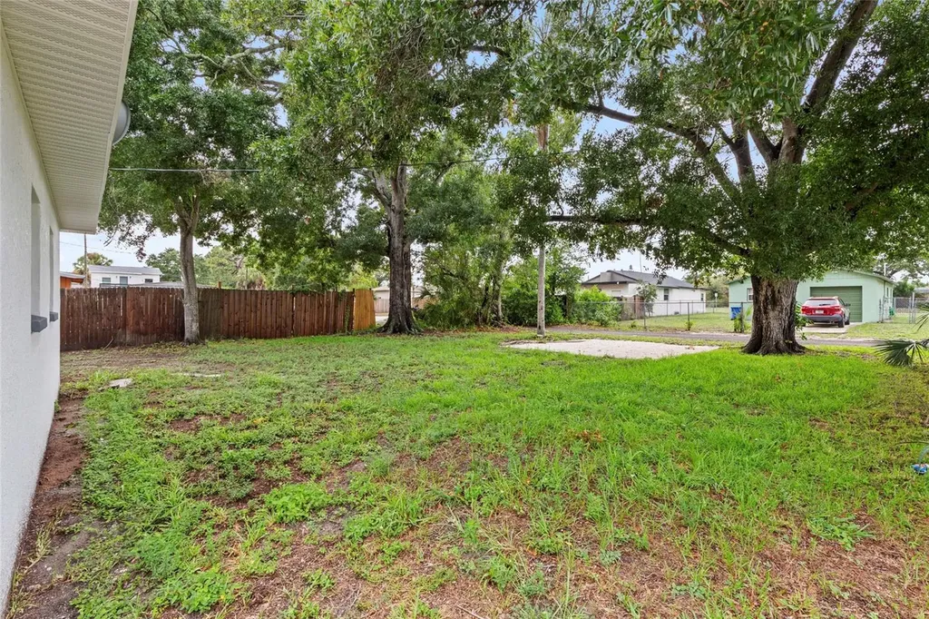 2827 16th Avenue S St Petersburg FL 33712