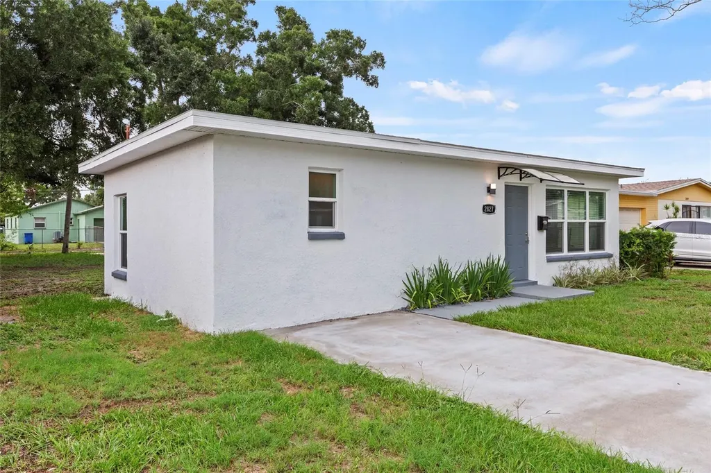 2827 16th Avenue S St Petersburg FL 33712