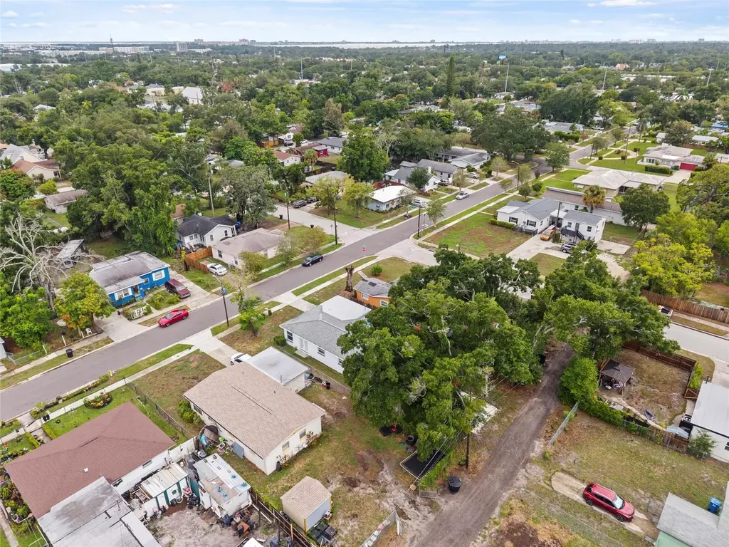 2827 16th Avenue S St Petersburg FL 33712