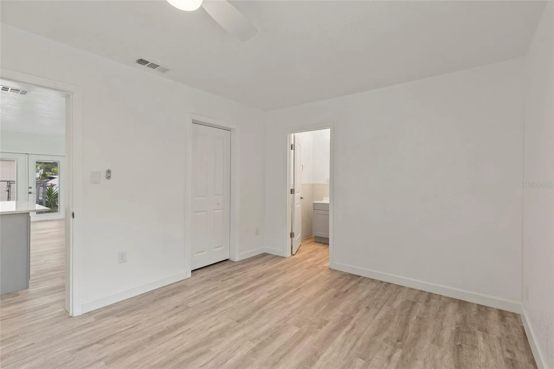 2827 16th Avenue S St Petersburg FL 33712