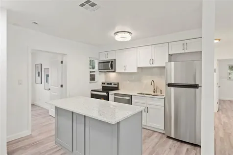 2827 16th Avenue S St Petersburg FL 33712