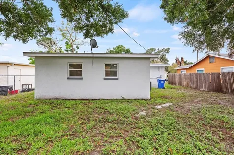 2827 16th Avenue S St Petersburg FL 33712